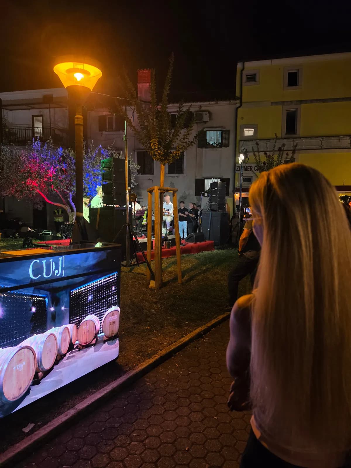 24PULSAR digitalni LED promotivni pult — FONS, Cuj, 4. Večer Oliverove pjesme, Umag