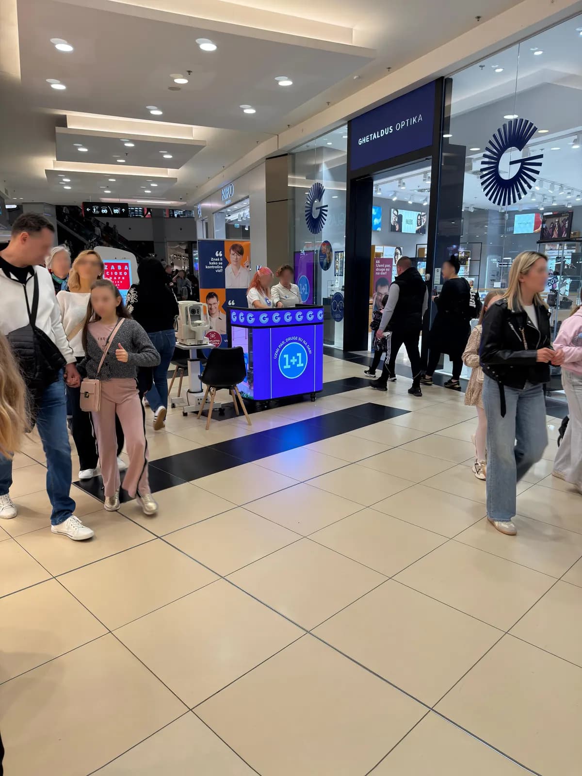 24PULSAR digitalni LED promotivni pult — Ghetaldus optika, Arena Centar, Zagreb